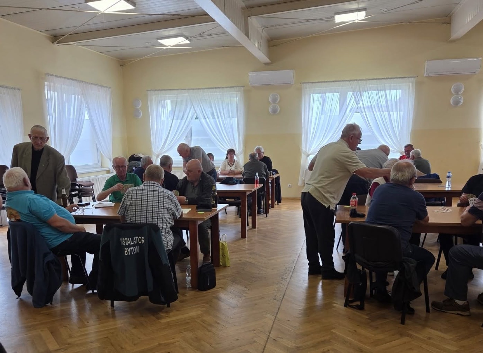 Rozgrywki w sali Centrum Kulturalno-Społecznego